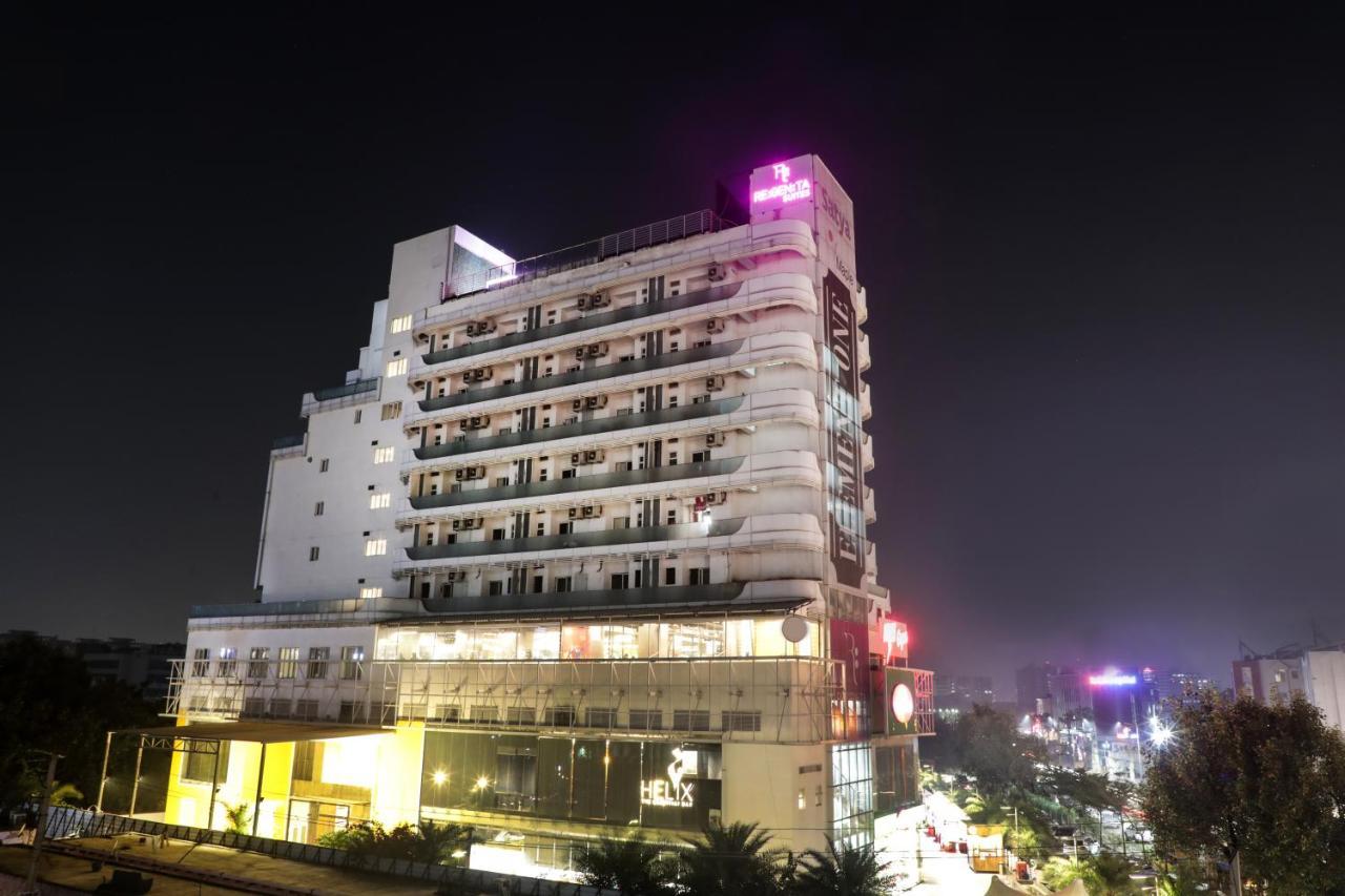 Regenta Suites Gurugram, Sohna Road, Sector 49 グルガウン エクステリア 写真